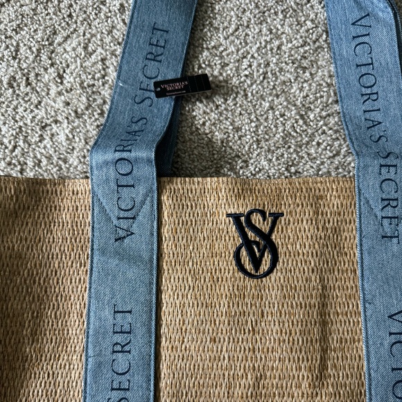 NWT Victoria Secret Tote bag - Picture 2 of 8